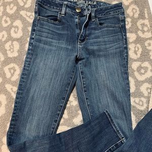 American Eagle size 2 super stretch